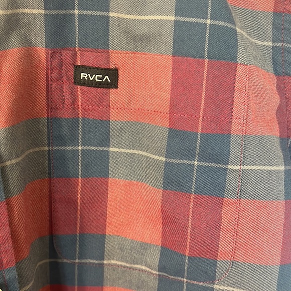 rvca button down - Picture 3 of 4